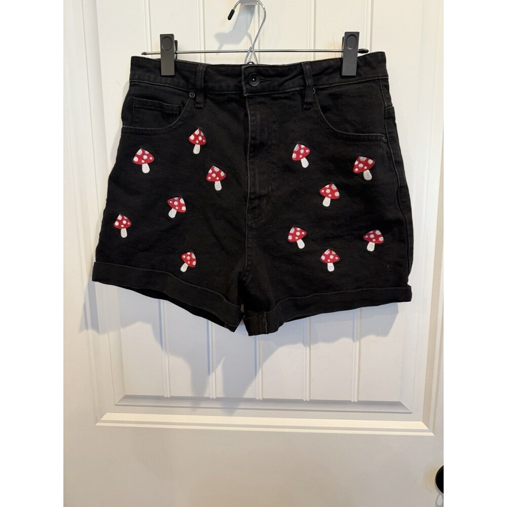 Hot Topic Black Denim Shorts Mushroom Embroidered High Rise Cuffed Size 9